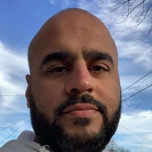 Meet your Posher, Carlos